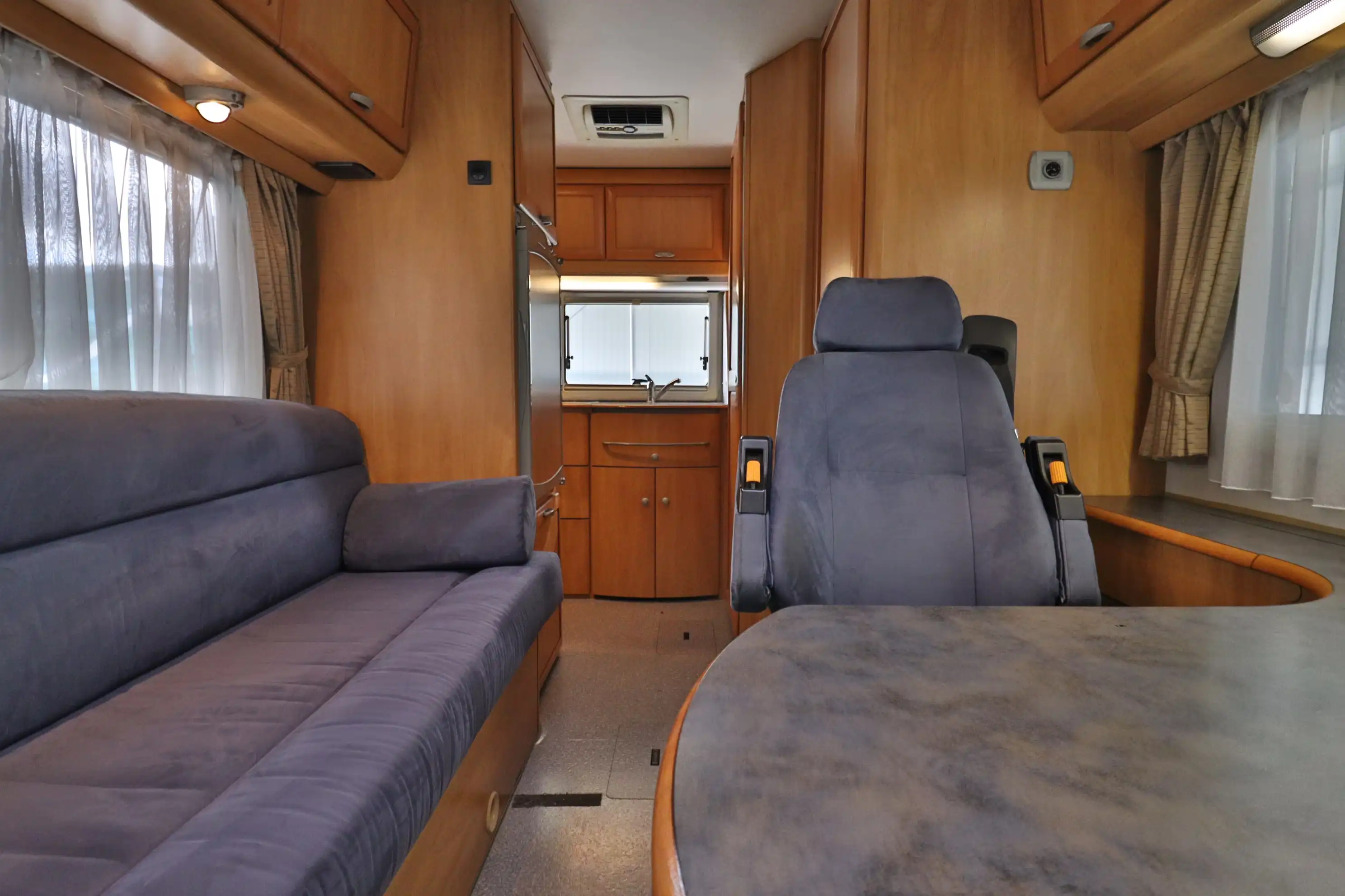 HYMER-ERIBA B 584